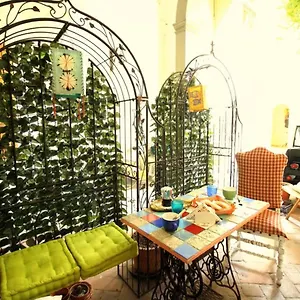 Hand Decorated House With Court Italia