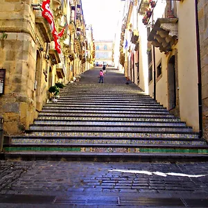 Palazzo Aprile Caltagirone